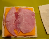 Foto del paso 3 de la receta: Sándwich de lacón y queso empanado