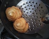 A picture of step 5 of Gulab pitha.