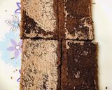 A picture of step 2 of Frozen yoghurt chocolate cake bars.