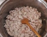Tejszínes-gombás csirkemell, szarvacska tésztával recept fázis 1 fotója