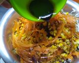 Foto del paso 4 de la receta: Ensalada fresca de repollo choclo y zanahoria sazonada