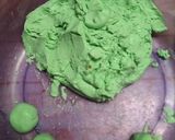 Foto langkah ke 4 dari resep Klepon isi gula merah.