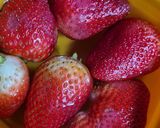 Foto del paso 1 de la receta: Gominolas de frutilla con agar-agar 🍓 Mini gelatinas de fresa aptas vegetarianos y veganos