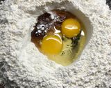 Foto del paso 2 de la receta: Pan trenzado dulce, con semillas de sésamo