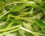 Foto langkah ke 1 dari resep Rujak Kangkung (khas Kuningan).
