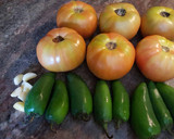 Foto del paso 1 de la receta: Salsa de jitomates semimaduros, asados