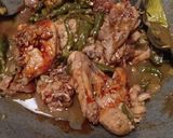 Foto langkah ke 4 dari resep Ayam kecap cabe hijau.