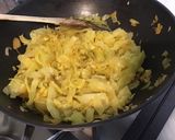 Une image de l'étape 11 de Gratin de pommes de terre vitelotte et chou blanc au parmesan,oignon de roscoff et curry.