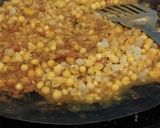 तवे पर रगड़ा चाट ((Tawe per ragda chaat recipe in Hindi) रेसिपी चरण 2 फोटो