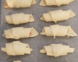 Foto del paso 5 de la receta: Mini cruasanes rellenos de salmón y queso viejo