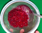 Foto langkah ke 1 dari resep Red Velvet Beet Milk.