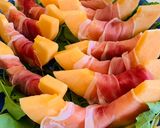 Sárgadinnye prosciutto köntösben recept fázis 1 fotója