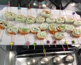 Une image de l'étape 11 de Roulés apéro au concombre, surimi et crème de feta.