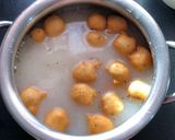 A picture of step 7 of Dahi vada.