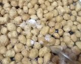 A picture of step 1 of Soya Chunks Pulao.