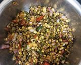 मोड आलेल्या मुगाची भेळ (mod alelya moongachi bhel recipe in marathi) रेसिपी स्टेप 4 फोटो 