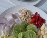 รูปขั้นตอนการทำที่ 1 ของ "ยำไข่แมงดา" Spicy Horseshoe Crab Egg Salad🌶🌶🌶🔥