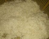 A picture of step 1 of Chicken yakhni pulao.