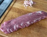Foto del paso 1 de la receta: Solomillo de cerdo en salsa de almendras