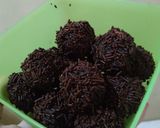 Foto langkah ke 3 dari resep Bola Bola Coklat Roma Kelapa.