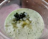 Foto del paso 3 de la receta: Salsa Mayo de pepinillos, cilantro y ajo🥒🧄🥛
