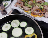 Foto del paso 5 de la receta: Dumplings con verduras a la plancha