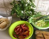 Hình bước làm 1 của món Bún riêu chế biến