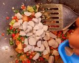 Foto langkah ke 3 dari resep Sayur Kentang Sosis Bakso.