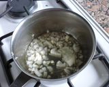 Foto del paso 7 de la receta: Pollo arrollado con papas al horno y salsa blanca