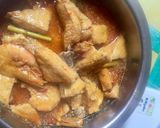 Foto langkah ke 8 dari resep Gulai Tahu Ayam dan Udang.