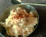 A picture of step 2 of Brown rice flour khichchu.