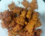 A picture of step 1 of Curry pakoray.