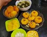 A picture of step 4 of Pani Puri.
