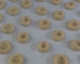 Rumos-diós "linzercsók" recept fázis 2 fotója