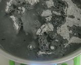 Foto langkah ke 1 dari resep Charcoal Wijen Chili Flakes Cheese Sourdough Bread (Open Bake Method).