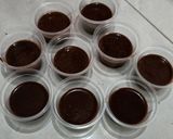 Foto langkah ke 6 dari resep Brownies cup kukus fla coklat.