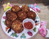 Foto langkah ke 8 dari resep Omelet Roti Tawar n Sosis.
