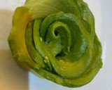 Foto del paso 4 de la receta: Ensalada de hojas verdes, champiñones tomate y aguacate