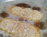 Foto langkah ke 2 dari resep Chicken cordon bleu dg creamy sauce.