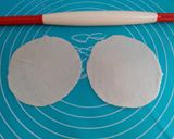 A picture of step 5 of Chicken Momos.