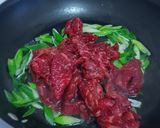 A picture of step 5 of Beef Udon Noodles Soup.