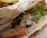 Foto del paso 4 de la receta: Quesadilla de flor de calabaza y chicharrón 🌮🧀🌻🐖🌿