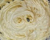 Foto del paso 1 de la receta: Galletitas con corazón dulce 💟