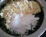 A picture of step 1 of Palak methi pakoda.