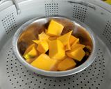 Foto langkah ke 2 dari resep Kue Talam Labu Kuning.