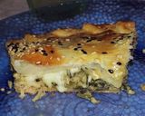 Foto del paso 7 de la receta: Tarta de acelga, zapallito, jamón y queso con un extra de sabor