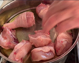 Foto del paso 1 de la receta: Guiso de pollo con champiñones