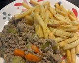 Foto del paso 6 de la receta: Carne molida guisada con papas fritas