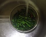 A picture of step 2 of How to save green chillies.