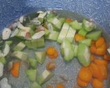 Foto langkah ke 4 dari resep Mamaci Sayur Sup Oyong Sederhana.